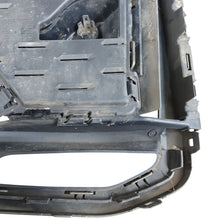 Load image into Gallery viewer, BMW X7 M Sport front bumper grill set G07 2019-2021 51118074260 51118074259

