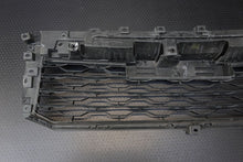Load image into Gallery viewer, MITSUBISHI L200 FRONT BUMPER Centre Grill 2019 onwards GENUINE pn 6402A515
